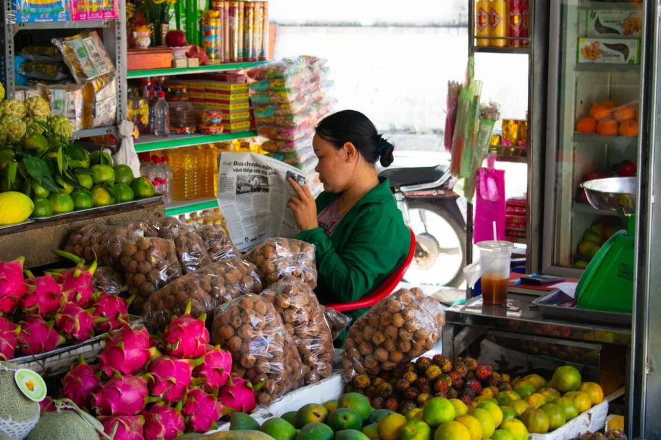 Kệ gạo và đồ khô